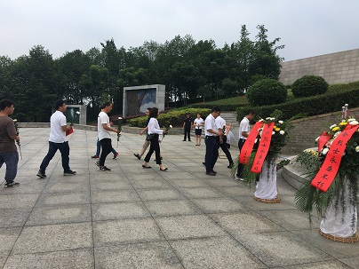 4獻花.JPG